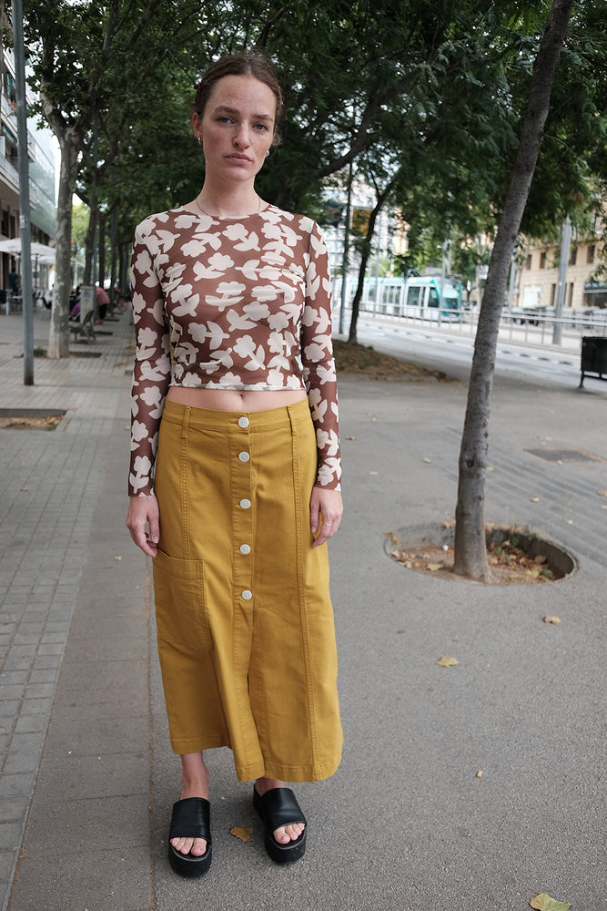 Long buttoned skirt | saffron