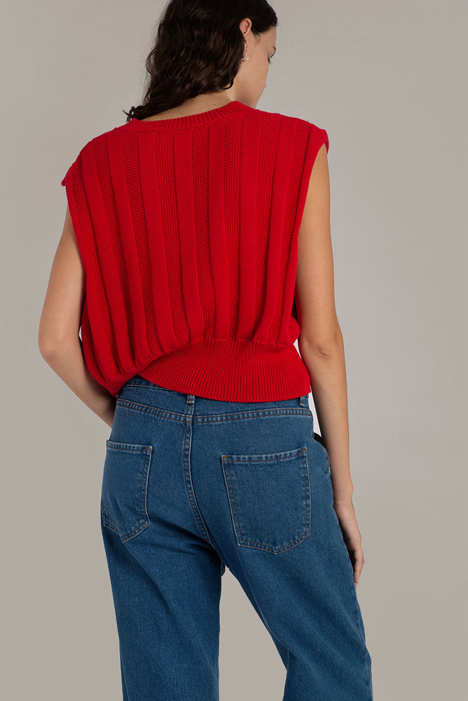 V-neck cropped vest | red