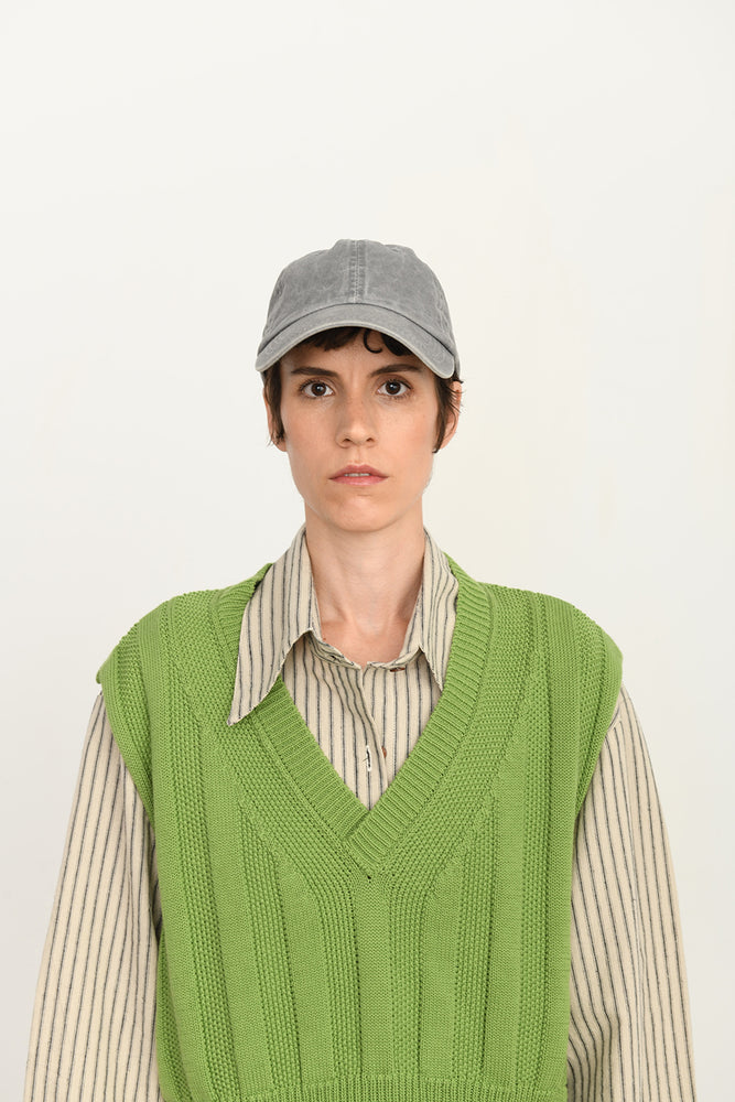 V-neck cropped vest | green